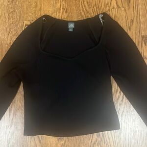 Slightly Cropped black shirt!